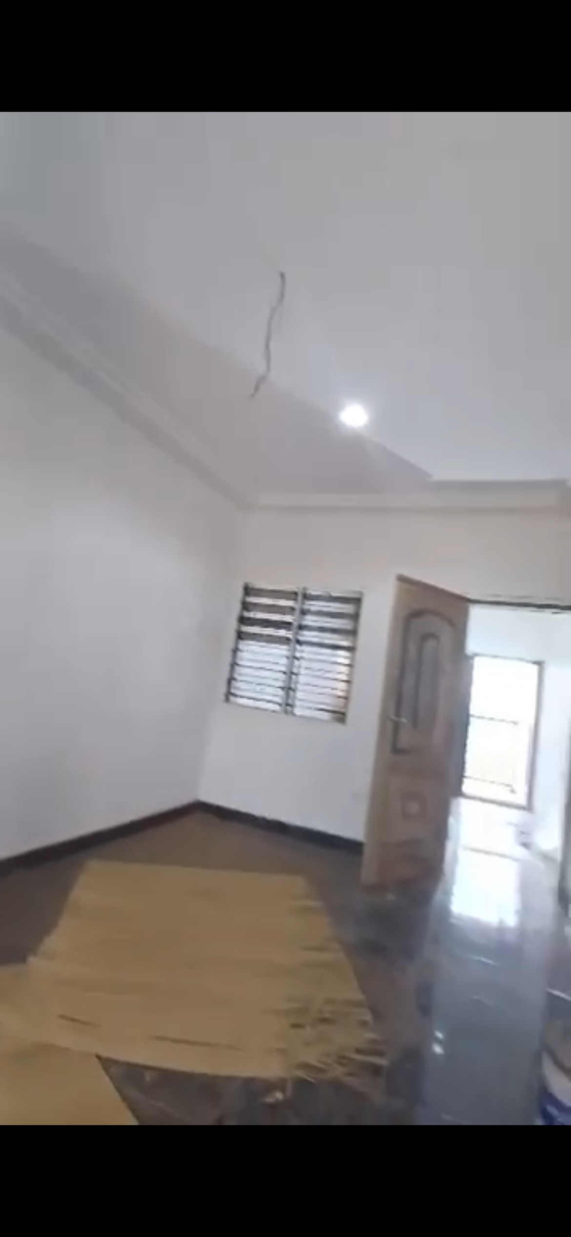 Chamber and hall s/c